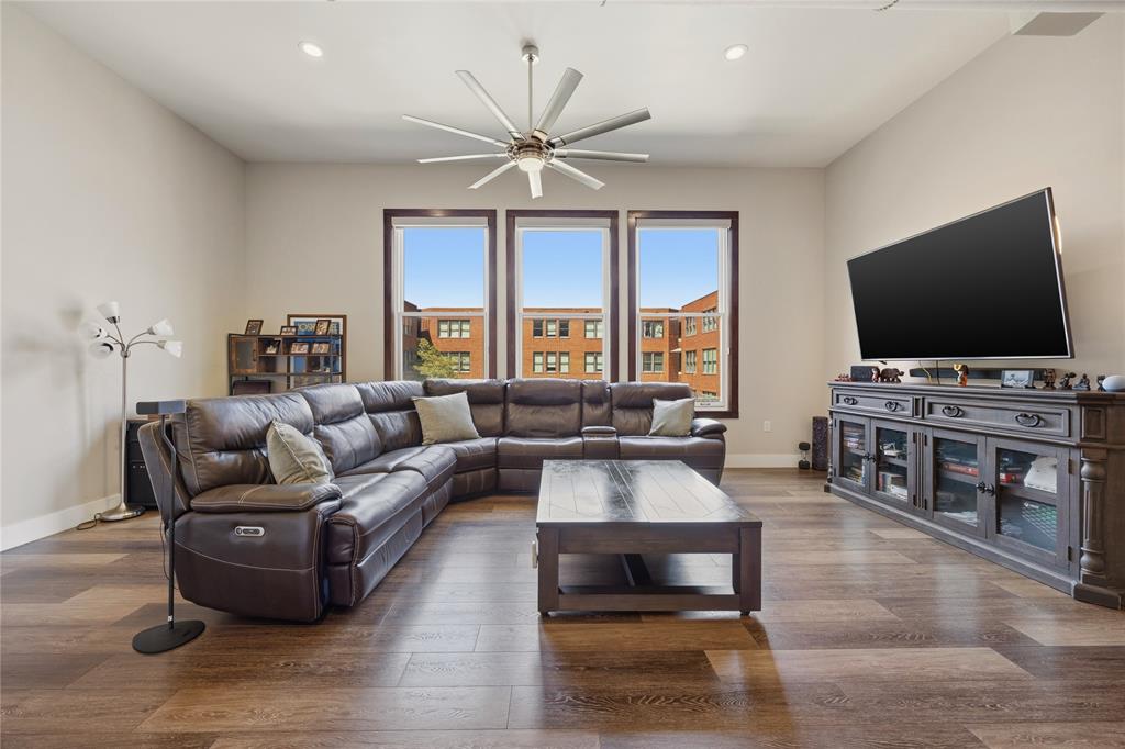 Live Oak Lofts Condo - Residential