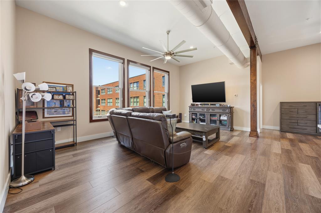 Live Oak Lofts Condo - Residential