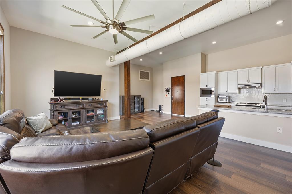 Live Oak Lofts Condo - Residential