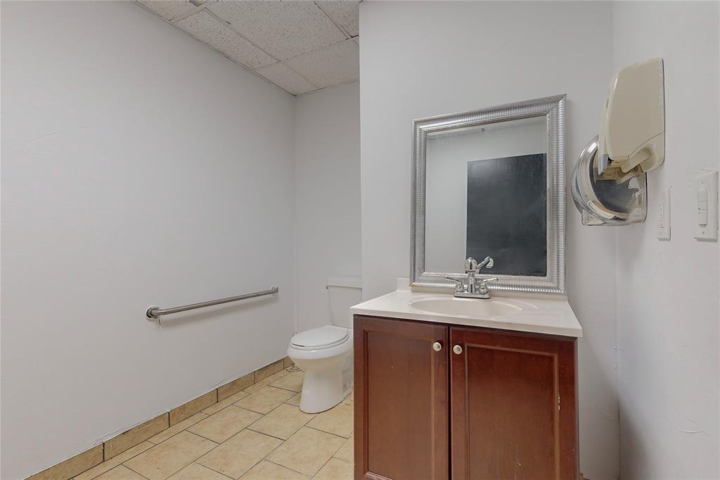 Pecan Oaks Sc Beltline-Guthrie - Commercial Lease