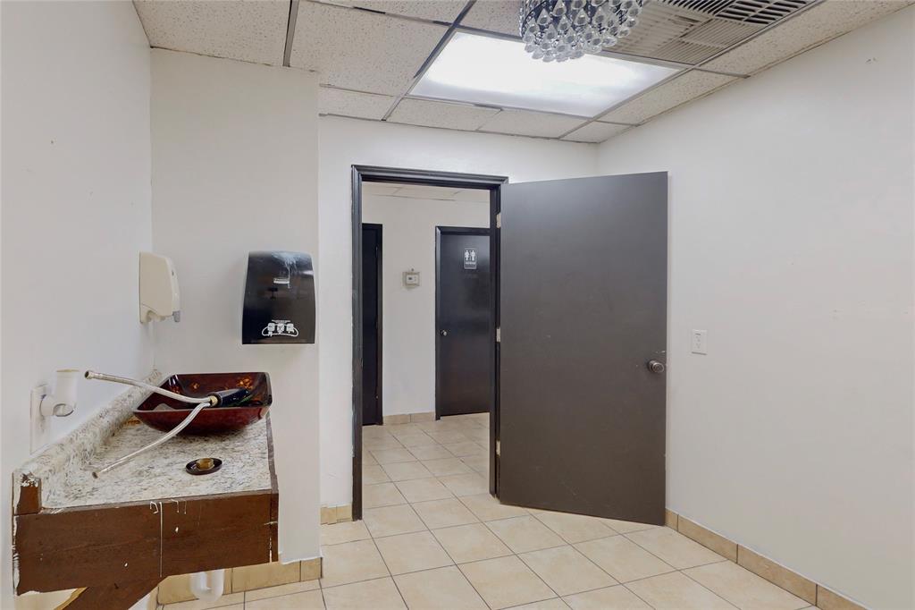 Pecan Oaks Sc Beltline-Guthrie - Commercial Lease