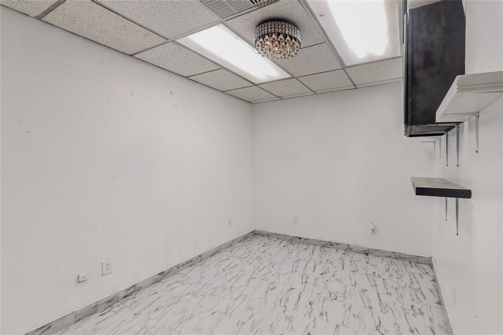 Pecan Oaks Sc Beltline-Guthrie - Commercial Lease