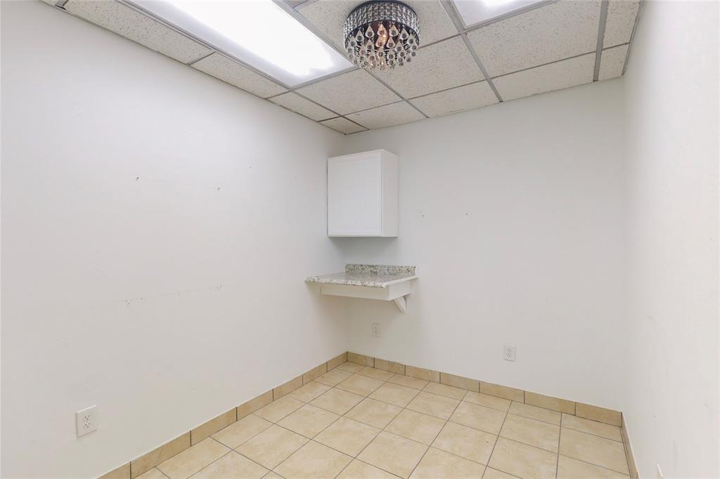 Pecan Oaks Sc Beltline-Guthrie - Commercial Lease