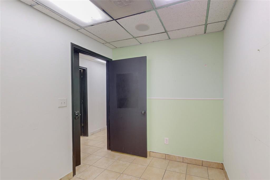 Pecan Oaks Sc Beltline-Guthrie - Commercial Lease