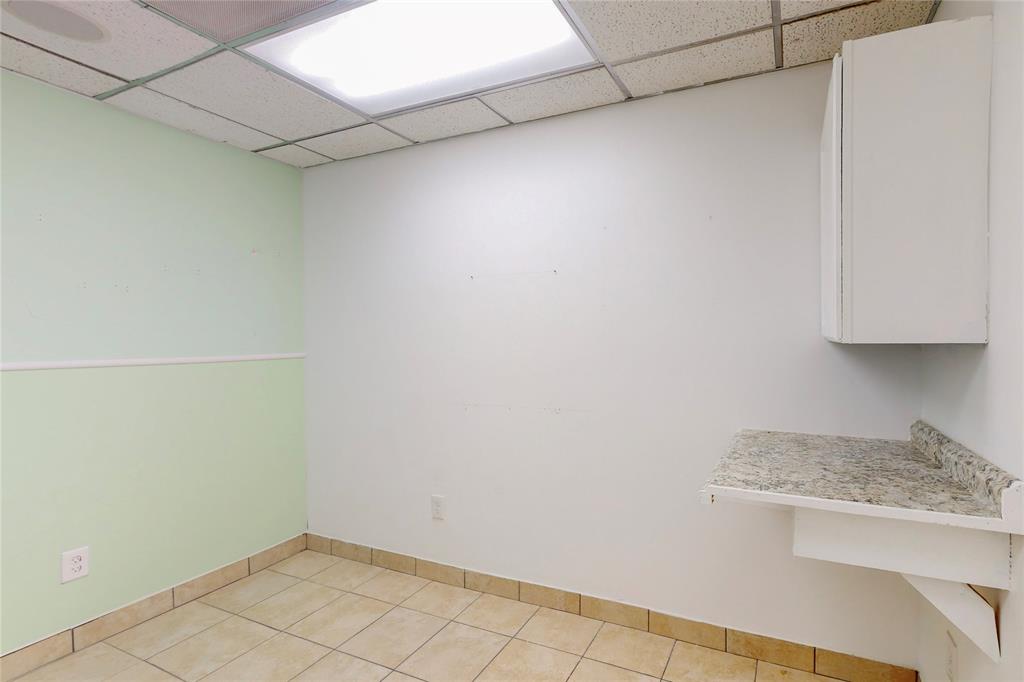 Pecan Oaks Sc Beltline-Guthrie - Commercial Lease