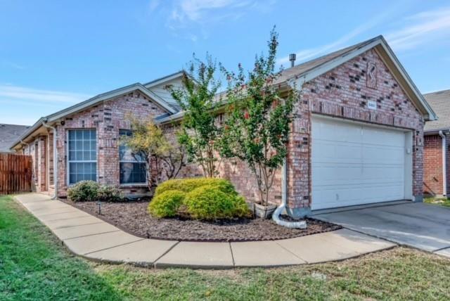 MOTIVATED SELLER, BRING OFFERS! Split floor plan with Master privately situated. Large kitchen with pantry and breakfast dinning.  Wood like flooring in all living areas. Great closet space, covered  patio.  Close to shopping and easy access to downtown fort worth.