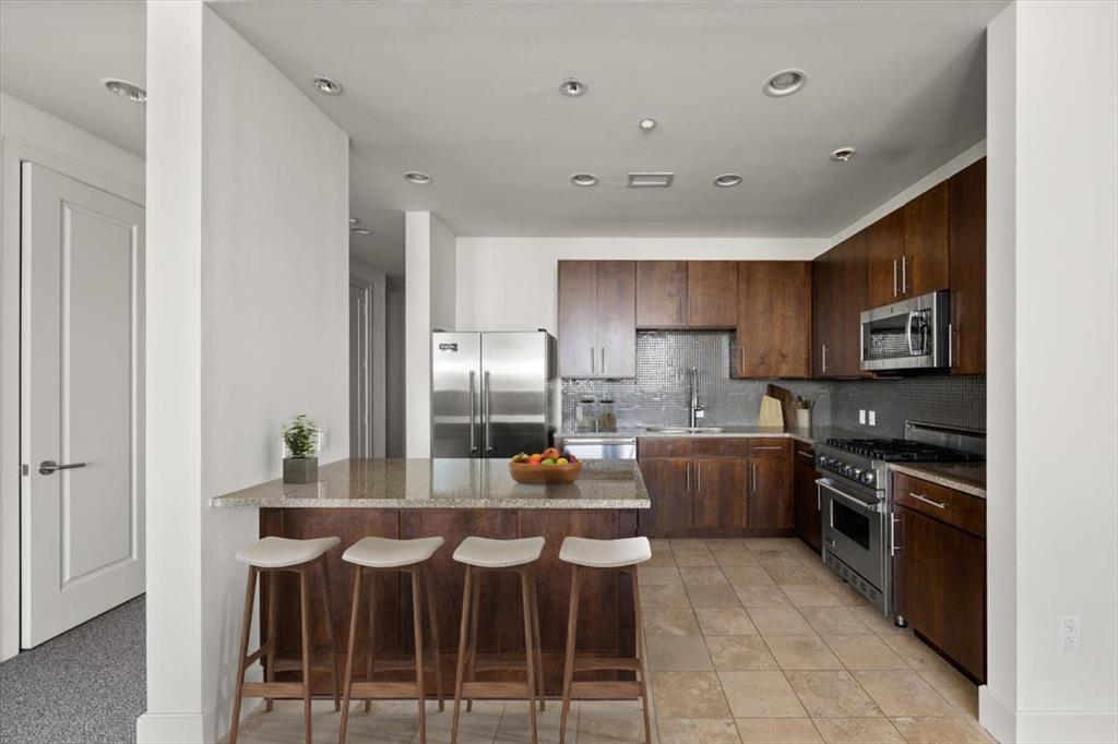 One Museum Place Residence Con - Residential