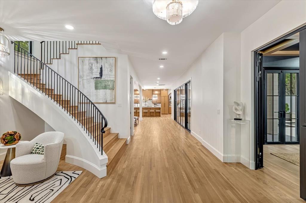 Versailles Pkwy Rev - Residential