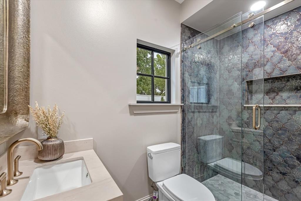 Versailles Pkwy Rev - Residential