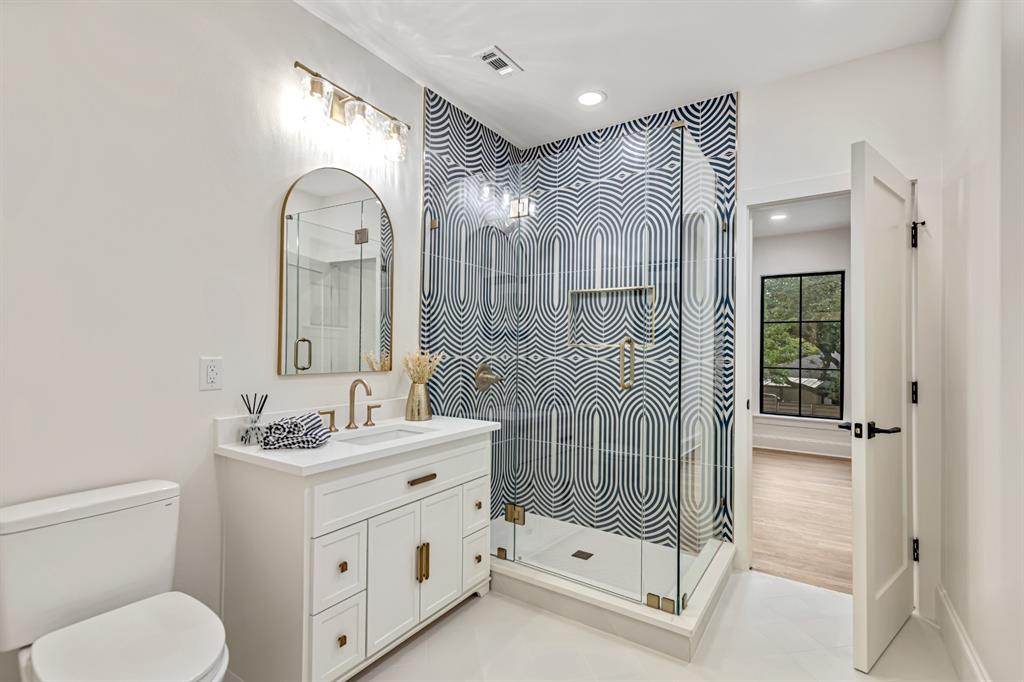 Versailles Pkwy Rev - Residential