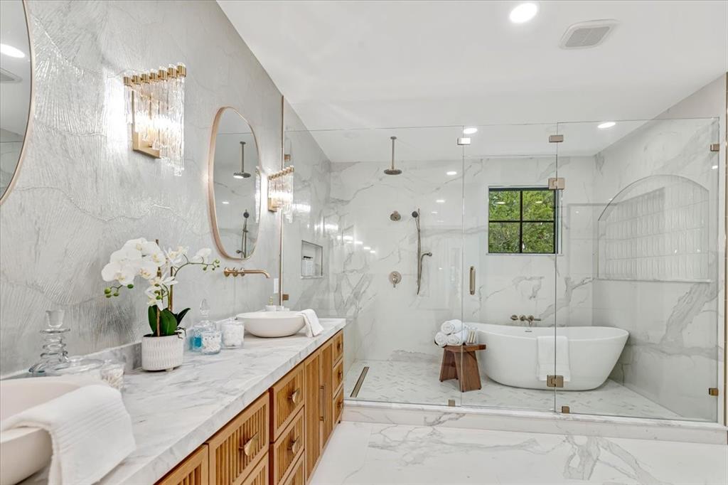 Versailles Pkwy Rev - Residential