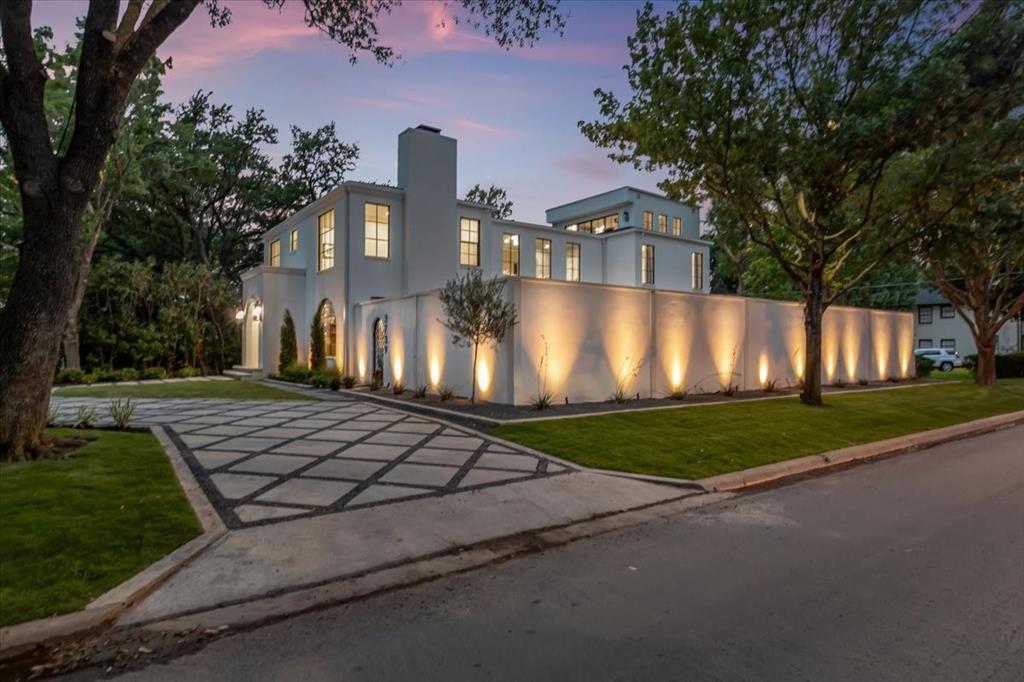 Versailles Pkwy Rev - Residential