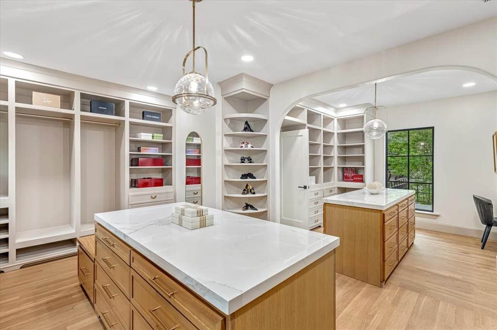 Versailles Pkwy Rev - Residential