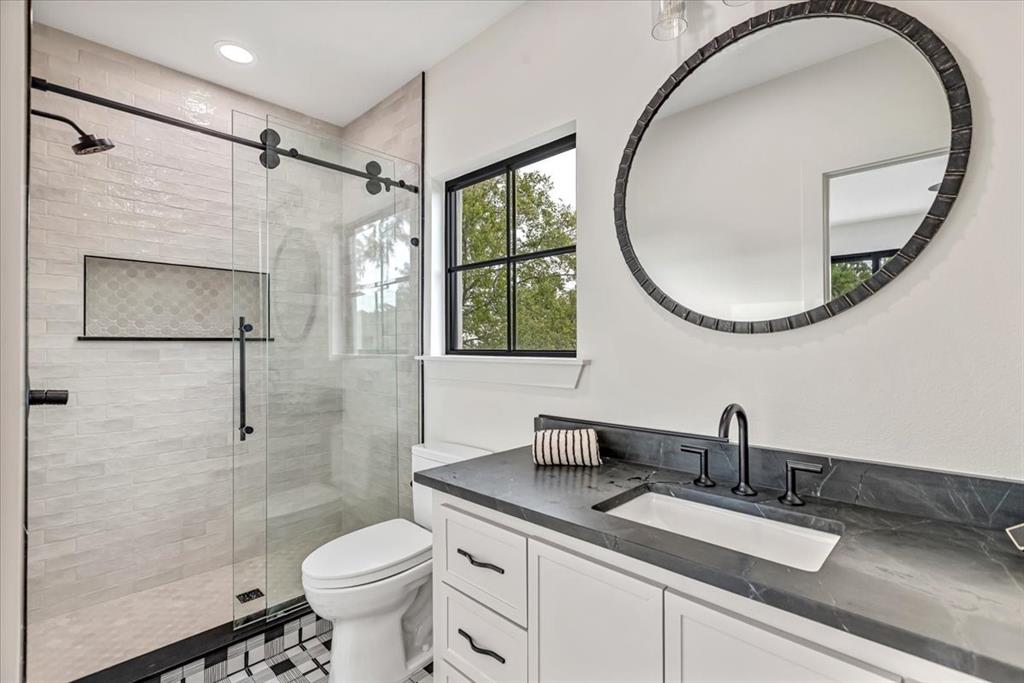 Versailles Pkwy Rev - Residential