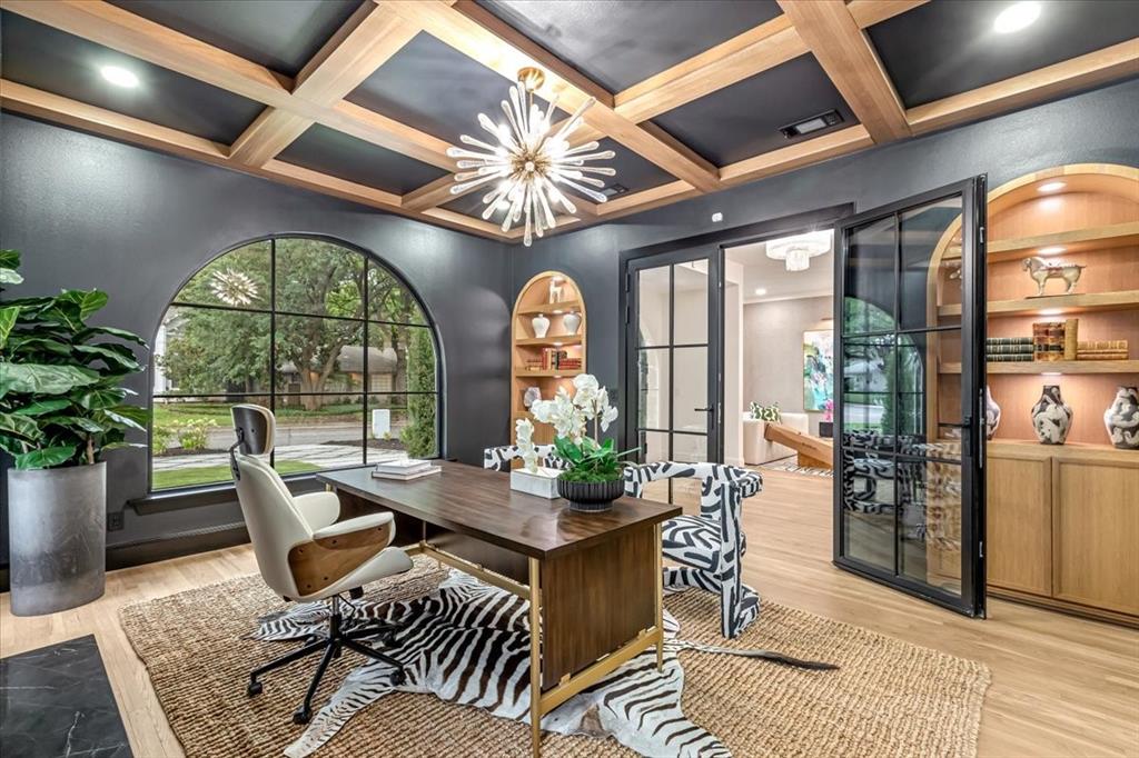 Versailles Pkwy Rev - Residential