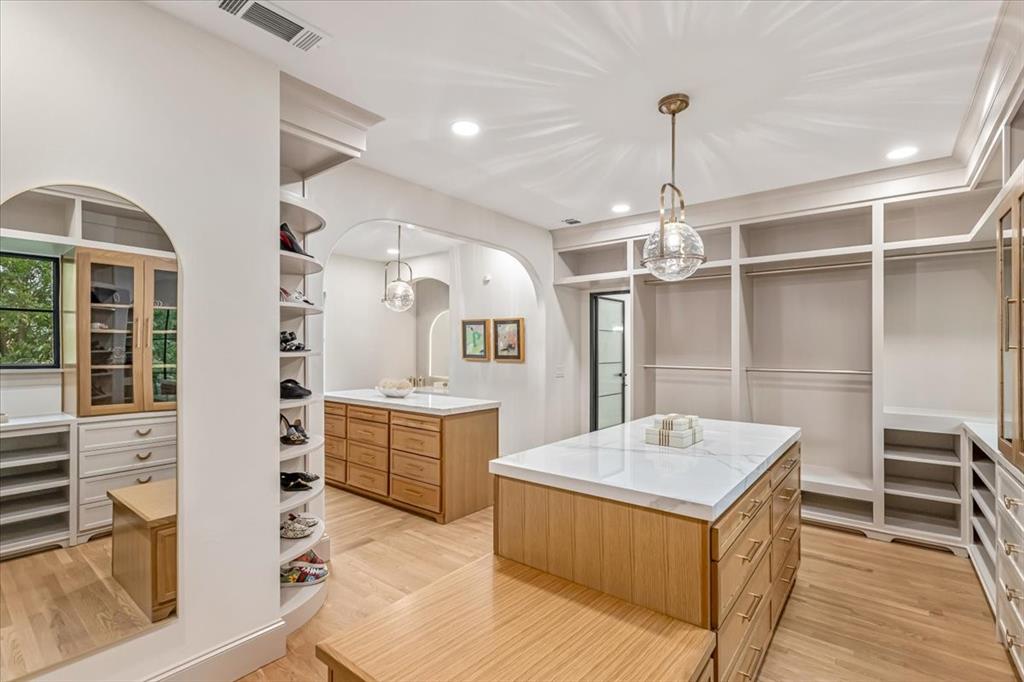 Versailles Pkwy Rev - Residential