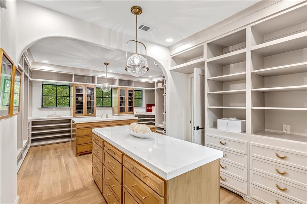 Versailles Pkwy Rev - Residential