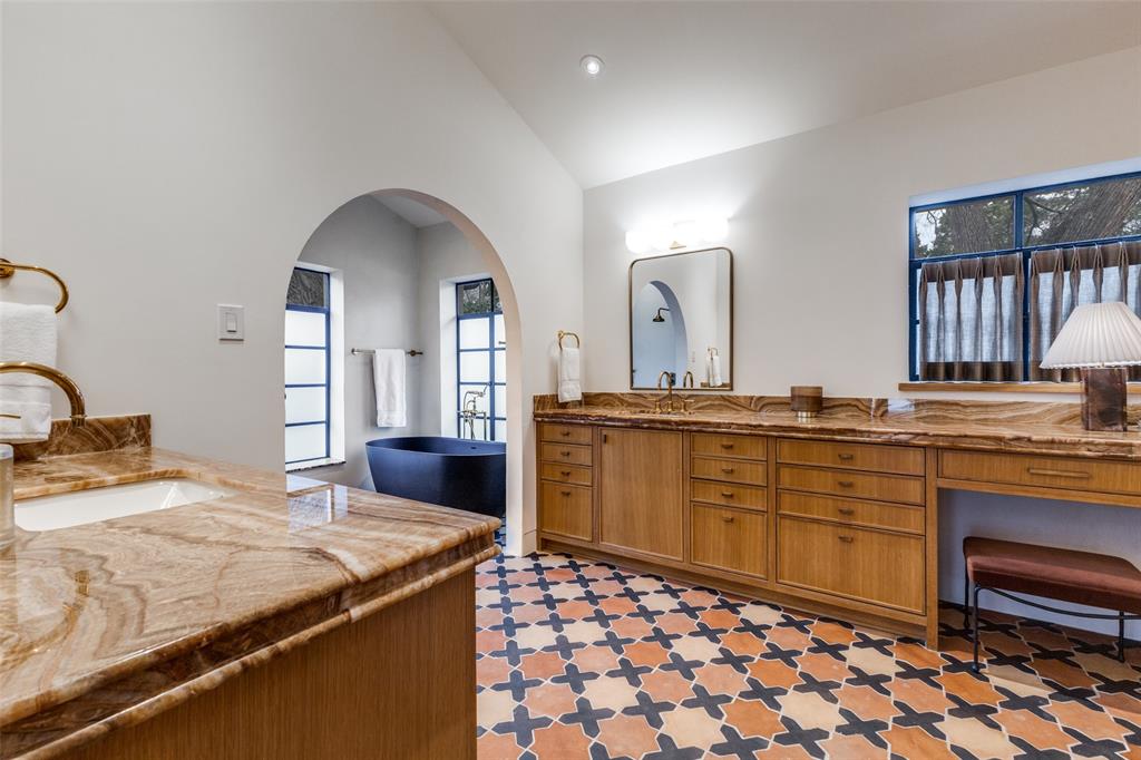 Forest Hills - Residential