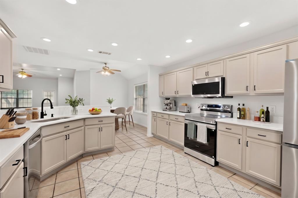 Light Point Place PH1 - Residential