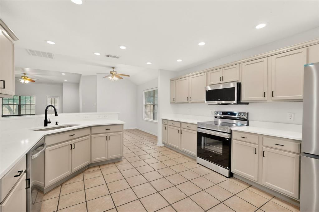 Light Point Place PH1 - Residential