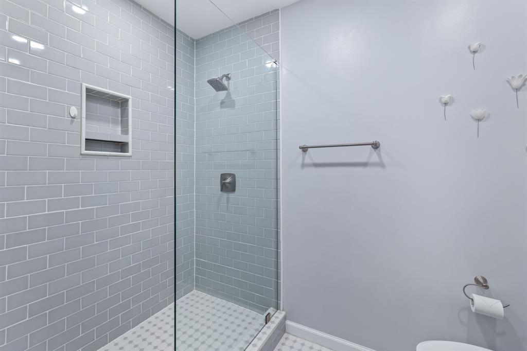 Harwood Park Twnhms Add - Residential Lease