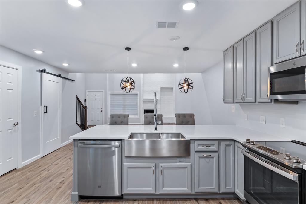 Harwood Park Twnhms Add - Residential Lease