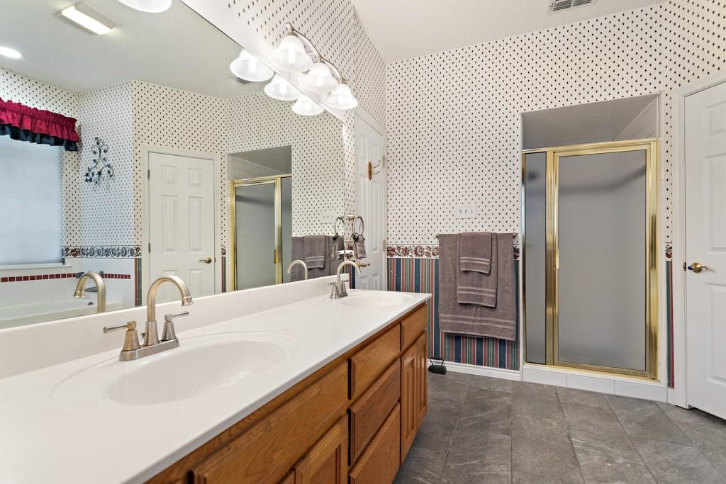 Hickory Harbor - Residential
