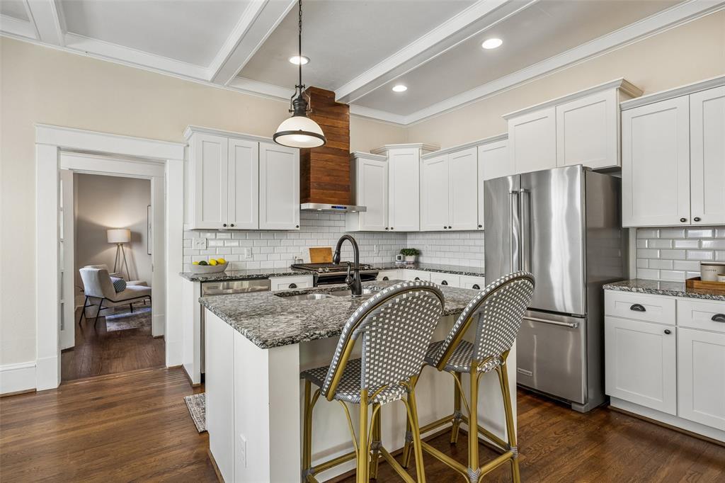 Winnetka Heights - Residential