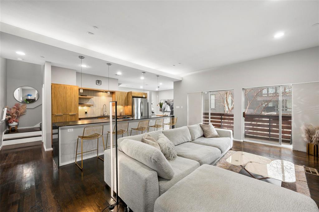 5205 Capital Condos - Residential