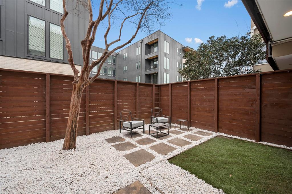 5205 Capital Condos - Residential