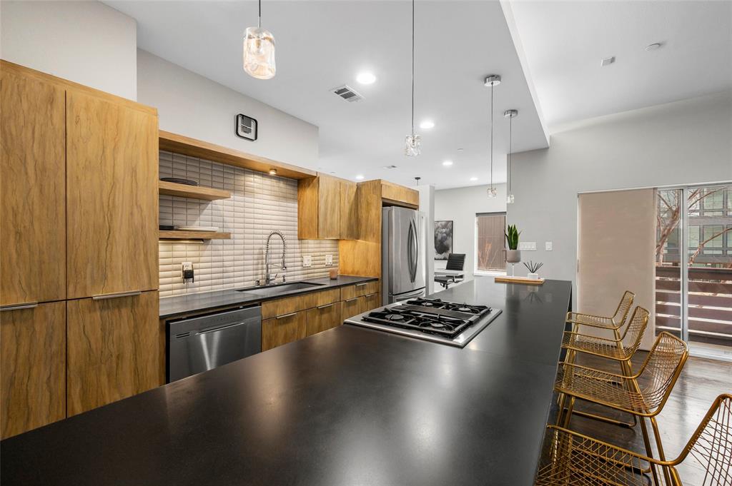 5205 Capital Condos - Residential