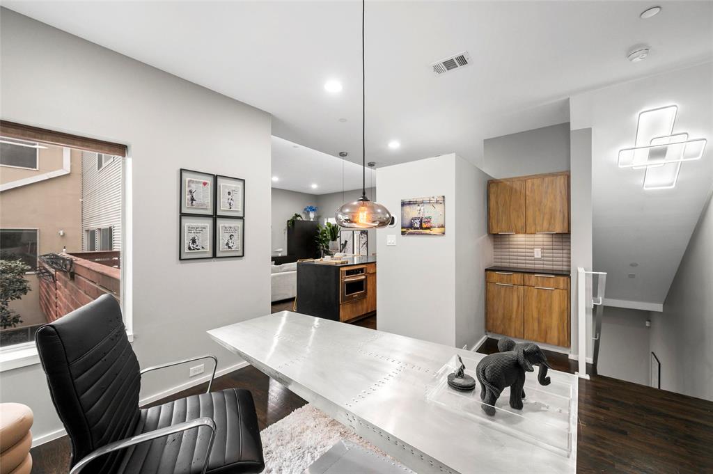 5205 Capital Condos - Residential
