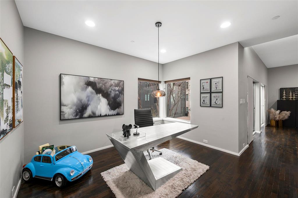 5205 Capital Condos - Residential