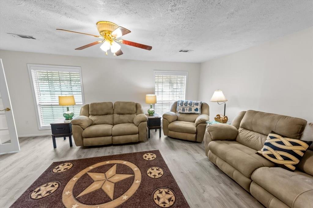 Spacious Lake Home with a View!
Just steps from Lake Whitney, this roomy 3-bedroom, 2-bath home offers comfort, flexibility, and beautiful lake views. The open kitchen and dining area are perfect for entertaining, while a large bonus room—currently used as a craft room—can easily be converted into a second living area, game room, or home office.
Enjoy peaceful lake views from the front porch or unwind in the backyard gazebo—ideal spots for morning coffee or evening relaxation. The property also features a 40x15 insulated storage building with electricity, a fenced garden area ready for planting, and a carport that provides ample storage.
The home includes a spacious pantry with room for a freezer and an additional refrigerator. Additions over the years have expanded the living space, with major updates completed in 1999 and the most recent addition—including the carport and large closet—completed in 2014.
With plenty of space, scenic surroundings, and a great location near the water, this home is perfect for full-time living or a relaxing weekend getaway.