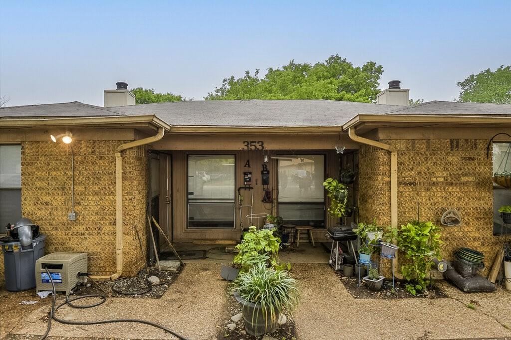 Great duplex near the heart of Burleson.   2 bedroom 1 bath on each side with fireplace.    Both sides have been rented to long term tenants since 2020.   Leases renewed in December of 2025.  Rented at $950 per side with upside potential.    Proximity to highway makes these units desirable to renters.    Units can be shown upon an executed contract.