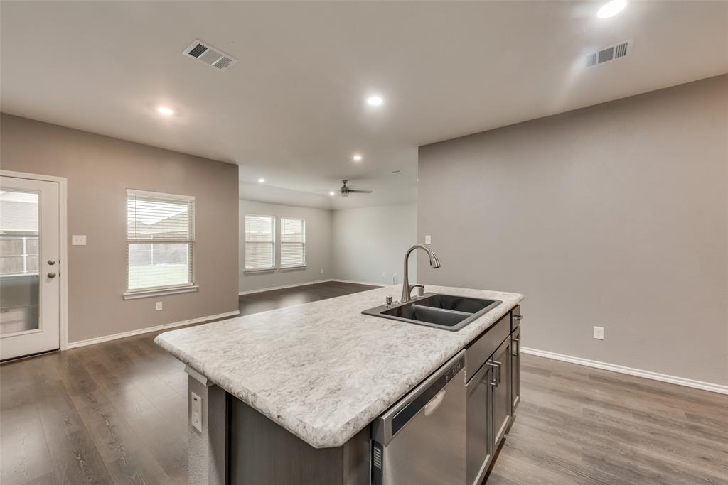 Verandah Ph 3b1 - Residential