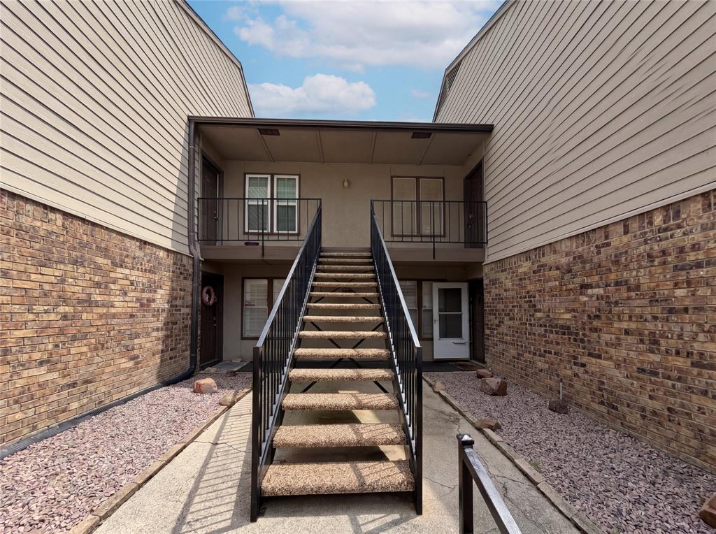 Prestonwood Green Condos - Residential