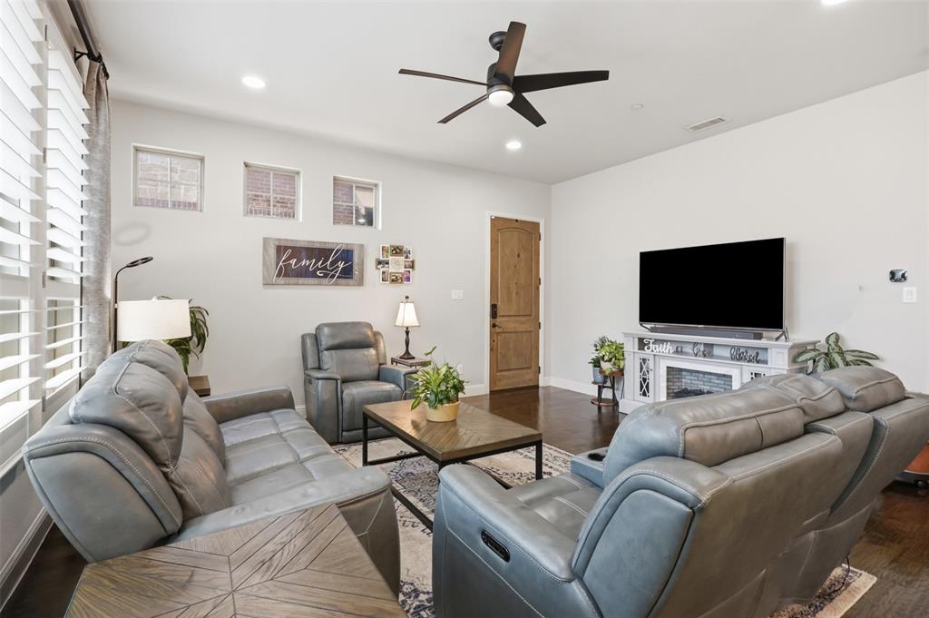 Mustang Park Ph Seven - Residential