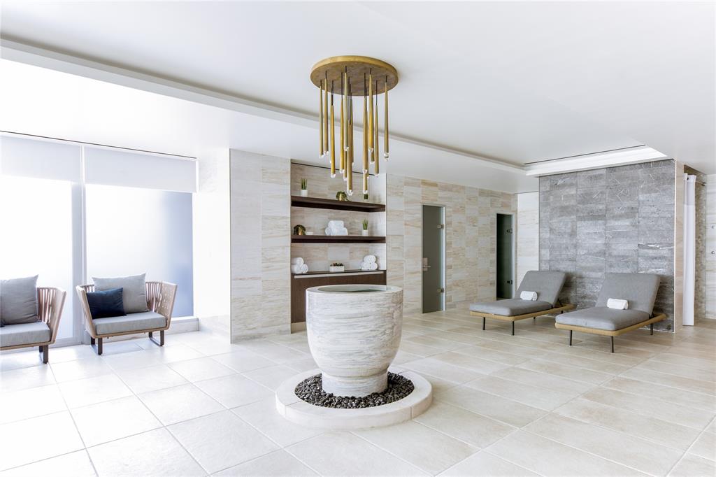 Bleu Ciel Condo - Residential