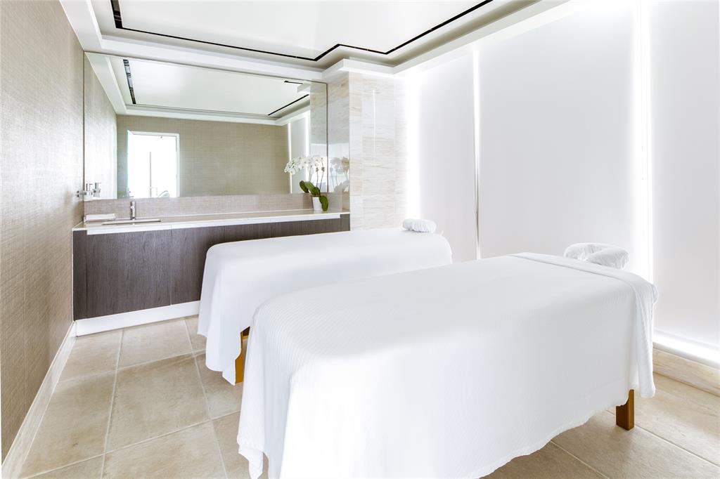 Bleu Ciel Condo - Residential