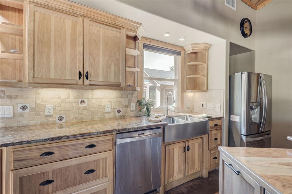 W WEATHERHEAD - Residential