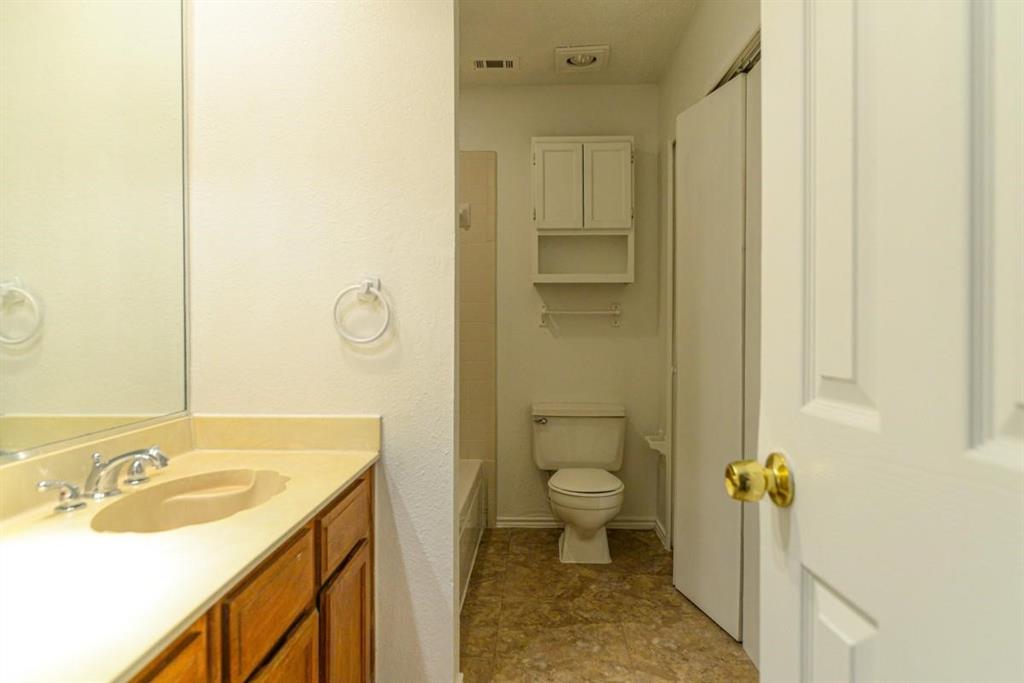 Country Brook South 01 - Residential Lease