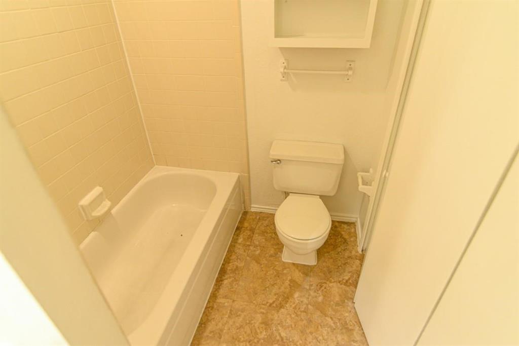 Country Brook South 01 - Residential Lease