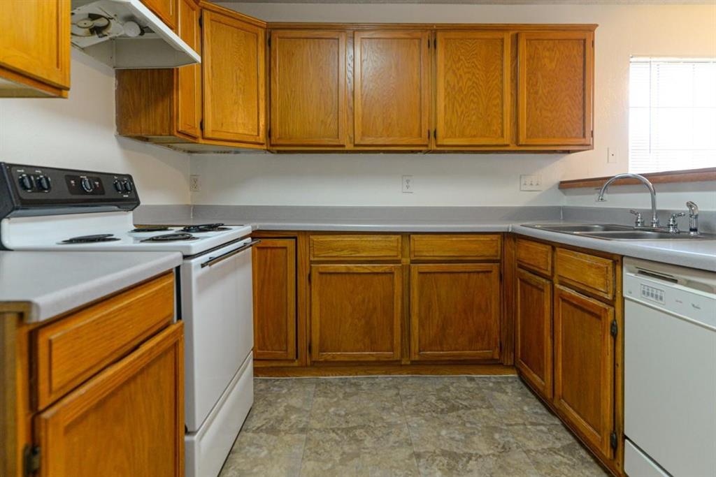 Country Brook South 01 - Residential Lease