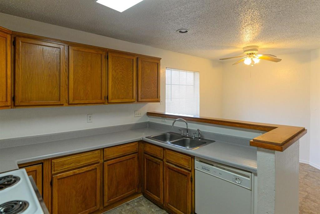 Country Brook South 01 - Residential Lease