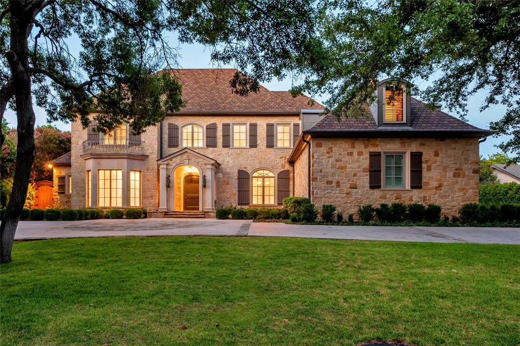 Richard Drummond Davis designed home with construction by Jim Reilly Homes. Originally built in 2003 but completely reimagined over the last few years. The ultimate in privacy with over .7 of an acre and backing to a creek yet minutes from the Tollway.  Downstairs main suite with his and hers baths and closets.  Guest suite is downstairs and 3 additional bedroom suites are upstairs.  Huge office upstairs along with a smaller office downstairs.  Bonus room upstairs could be a work out room, craft room or temperature controlled storage.  Outside offers plenty of covered entertaining space and kitchen with grill and refrigerator.  Pool is made for lap swimming but also has an infinity edge.  Turn key ready. Unique one of a kind opportunity.  Check out the video for a better look of the property. Floor plan and survey are available.