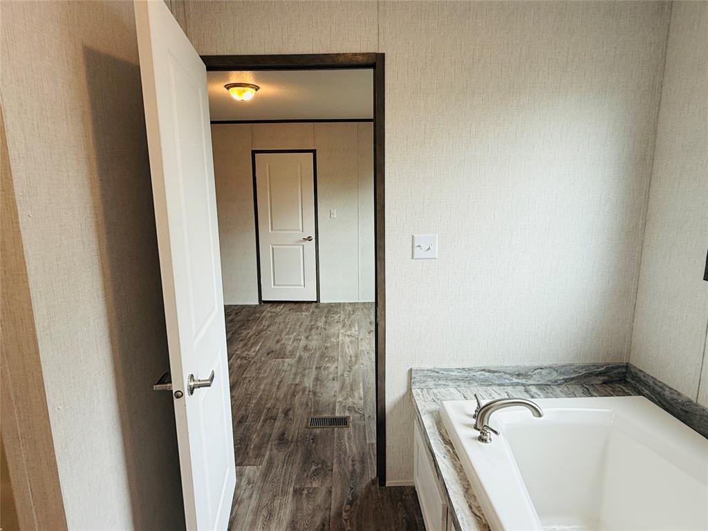 Oak Trail Shores - Residential