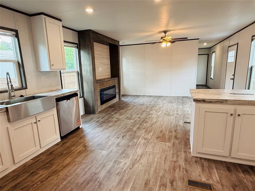 Oak Trail Shores - Residential