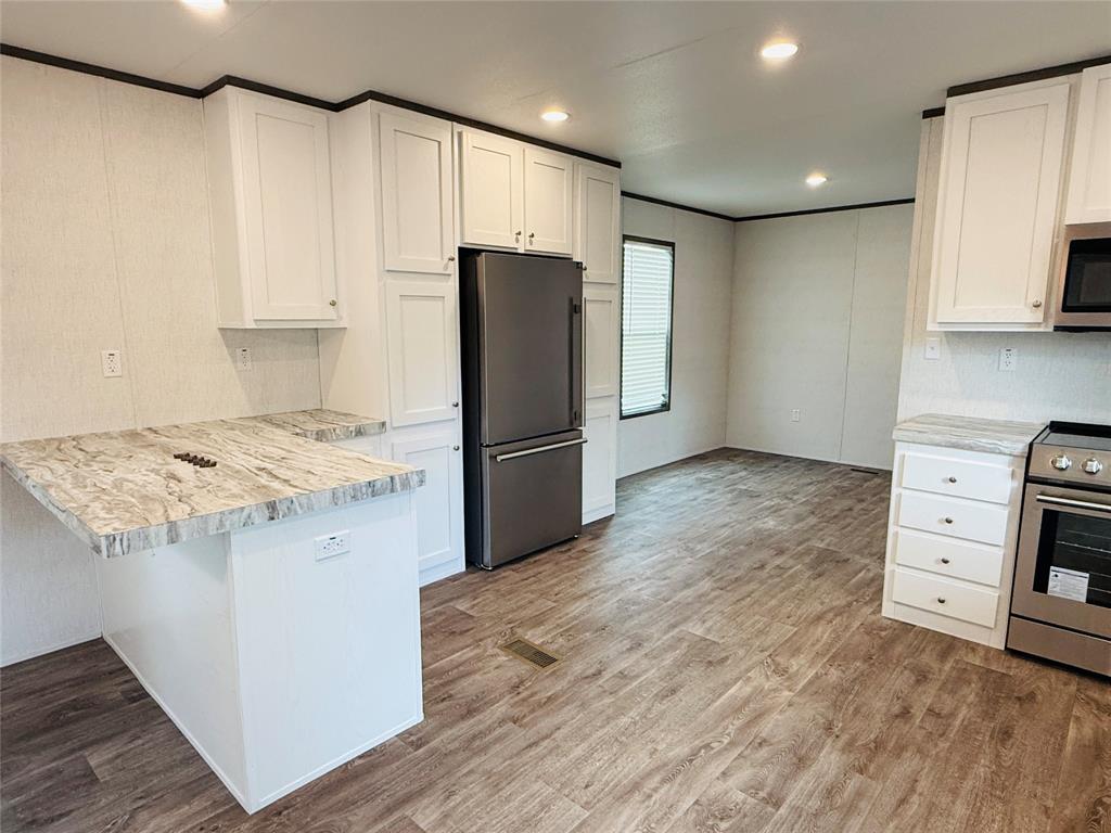 Oak Trail Shores - Residential