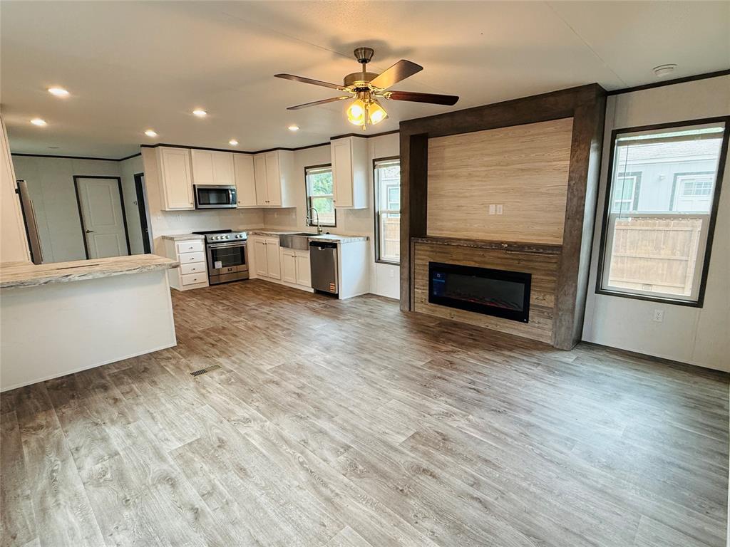 Oak Trail Shores - Residential